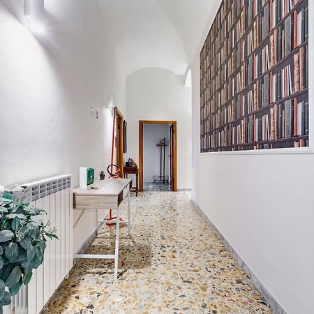 Vivilo Collection - San Vito View Apartment - 3 Bdr 2 Baths روما المظهر الخارجي الصورة