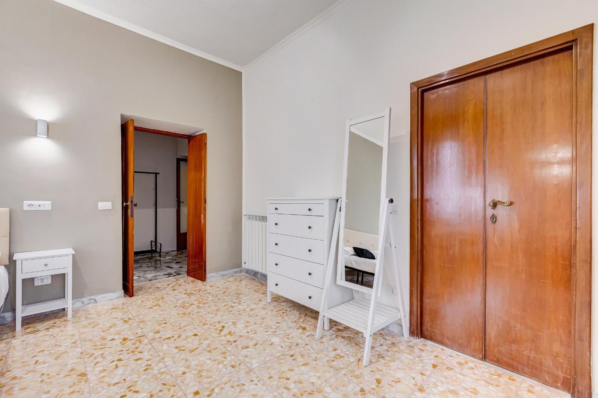 Vivilo Collection - San Vito View Apartment - 3 Bdr 2 Baths روما المظهر الخارجي الصورة