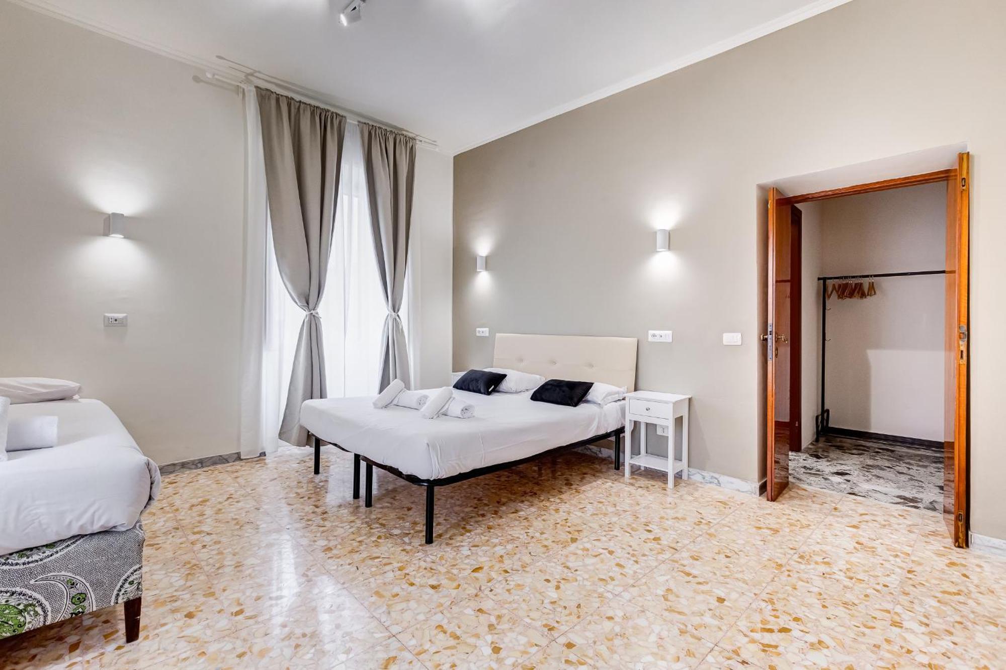 Vivilo Collection - San Vito View Apartment - 3 Bdr 2 Baths روما المظهر الخارجي الصورة