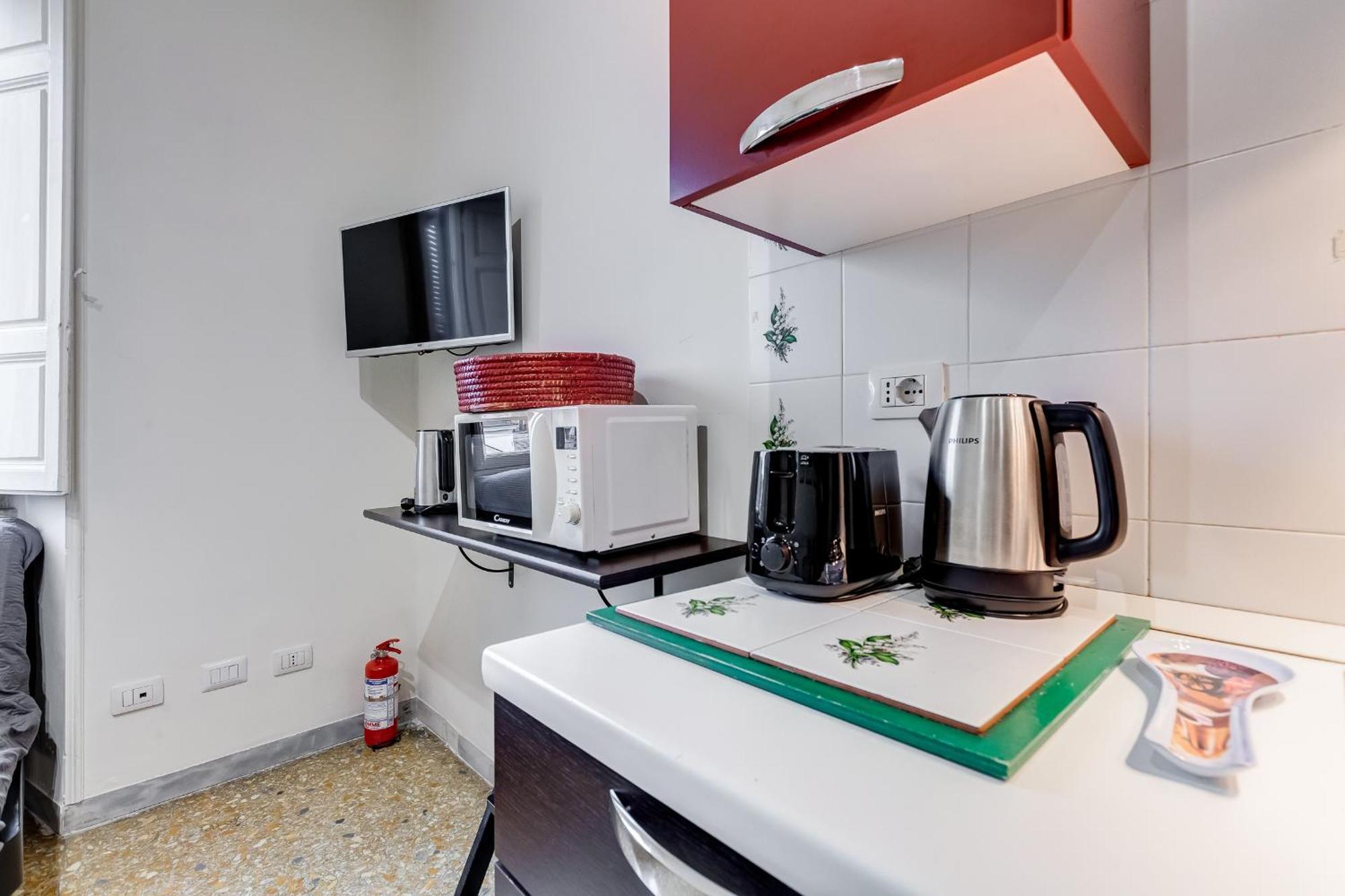 Vivilo Collection - San Vito View Apartment - 3 Bdr 2 Baths روما المظهر الخارجي الصورة